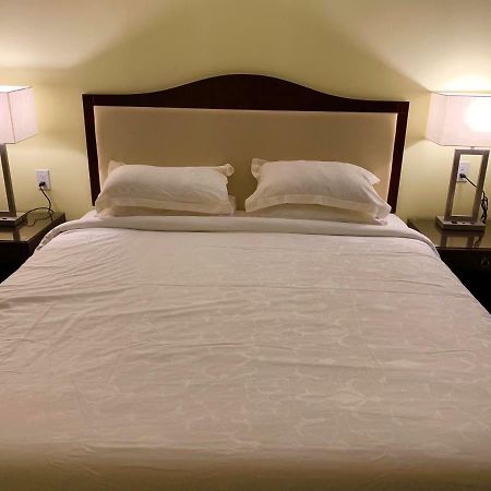 7 West Motel Carleton Place ภายนอก รูปภาพ