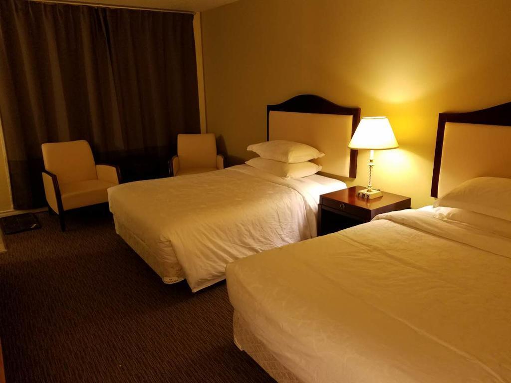 7 West Motel Carleton Place ภายนอก รูปภาพ