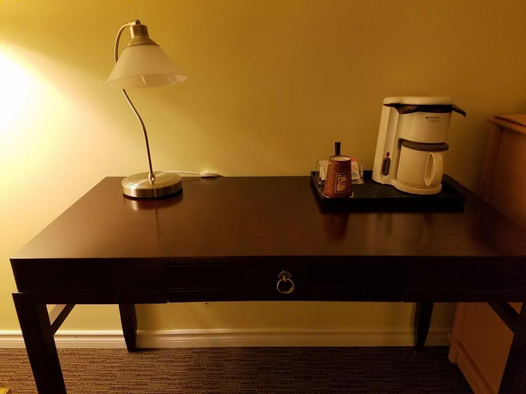 7 West Motel Carleton Place ภายนอก รูปภาพ