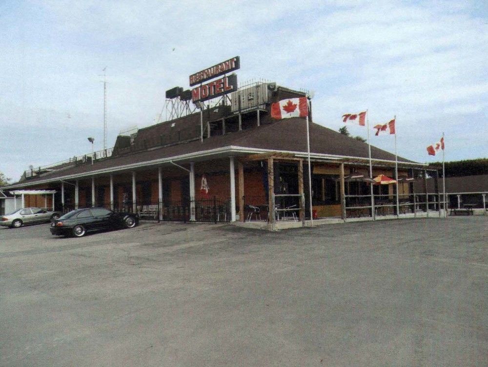 7 West Motel Carleton Place ภายนอก รูปภาพ