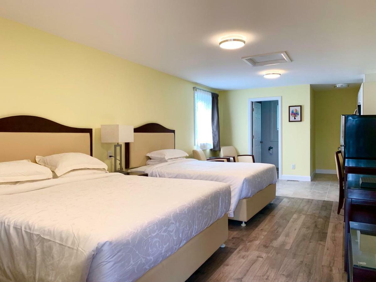 7 West Motel Carleton Place ภายนอก รูปภาพ